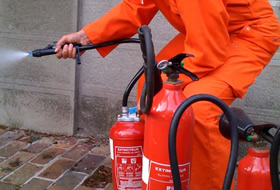 exercice de pulvérisation d'incendie